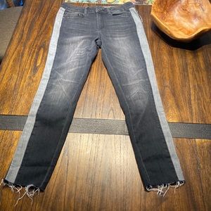 Ban•jara Skinny Jeans